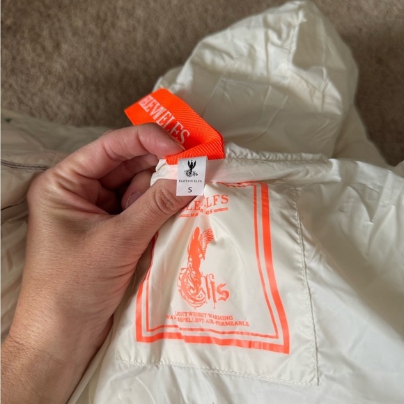 Eleven Elf’s- Ivory Ivy Short Vegan Down Puffer Hooded Zip Up Jacket - Picture 10 of 10